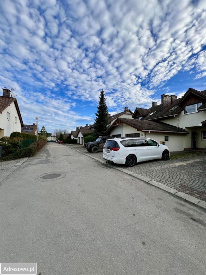 dom szeregowy, 4 pokoje Bielsko-Biała Komorowice Krakowskie, ul. Dragonów. Zdjęcie 2