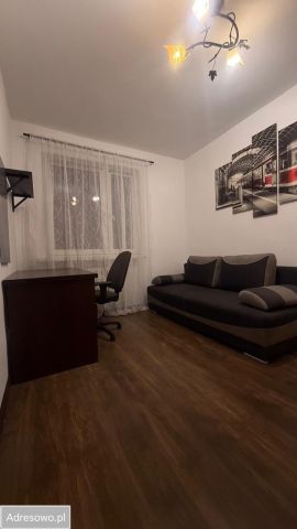 Mieszkanie 3-pokojowe Nowy Wiśnicz, ul. Jana Brzękowskiego. Zdjęcie 1