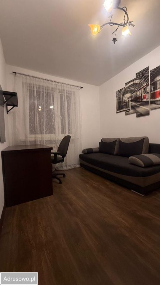 Mieszkanie 3-pokojowe Nowy Wiśnicz, ul. Jana Brzękowskiego. Zdjęcie 1