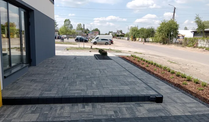 Lokal Niegów, ul. Handlowa
