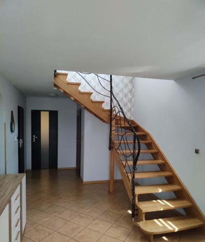 dom wolnostojący, 4 pokoje Zalesie Gorzyckie. Zdjęcie 11