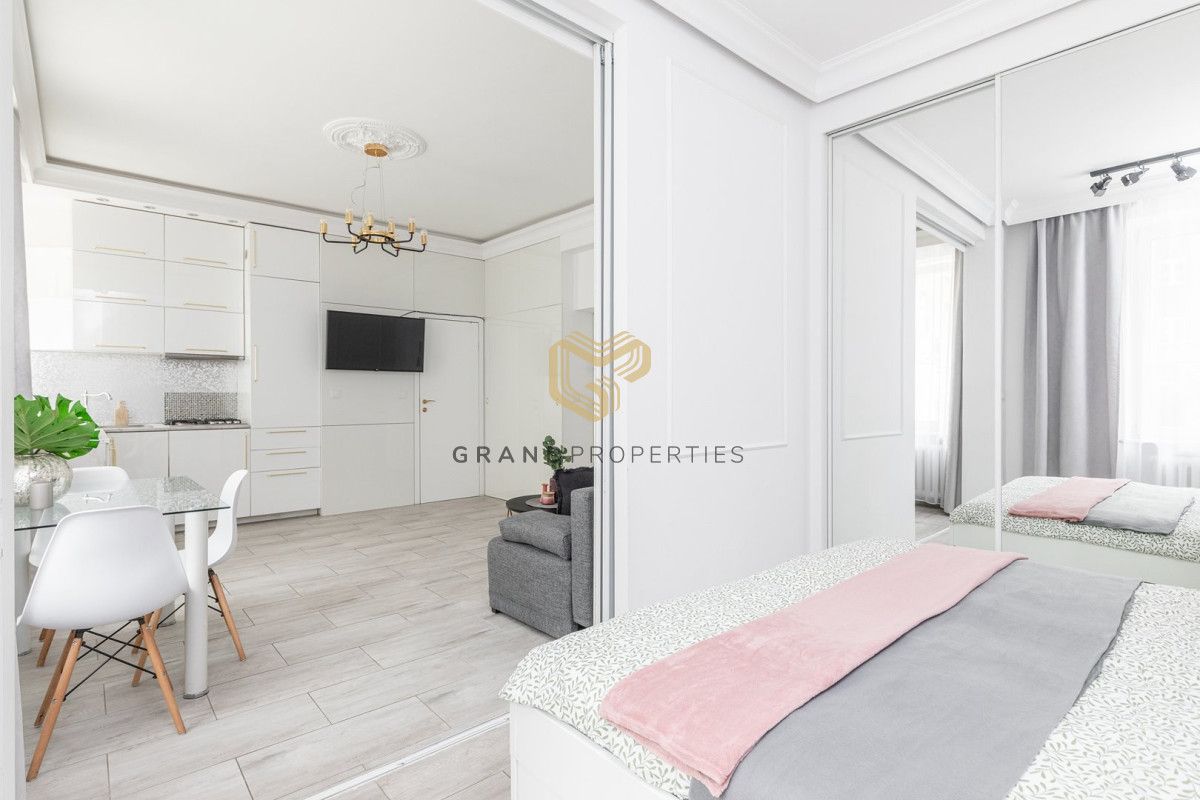 Mieszkanie 2-pokojowe Warszawa Wola, ul. Chmielna. Zdjęcie 9