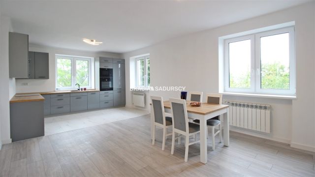 Mieszkanie 4-pokojowe Oleśnica. Zdjęcie 13