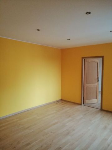 Mieszkanie 3-pokojowe Bytom Śródmieście. Zdjęcie 1