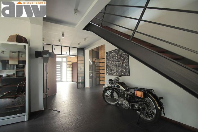 dom wolnostojący, 6 pokoi Hornówek. Zdjęcie 1