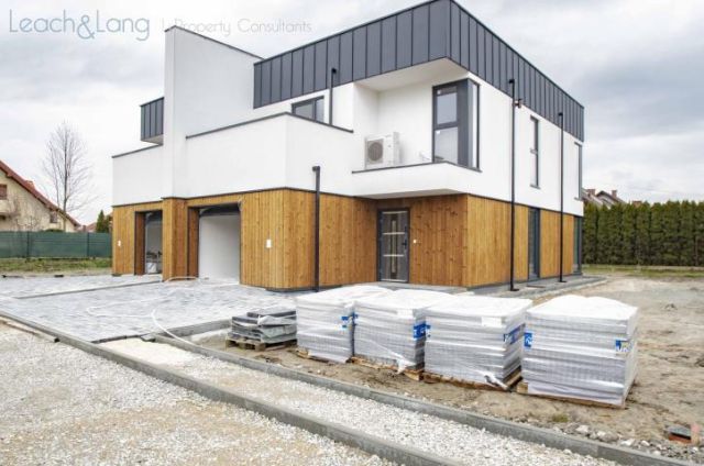 bliźniak, 4 pokoje Niepołomice, os. Suszówka. Zdjęcie 3