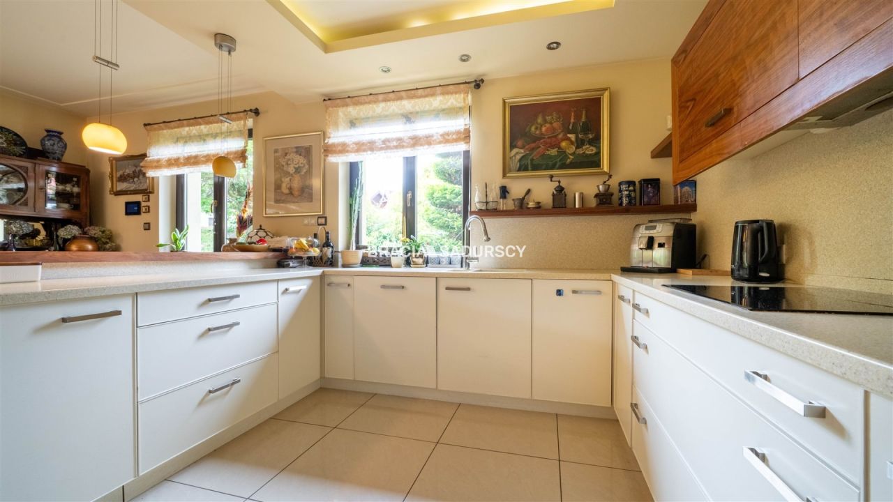 dom wolnostojący, 6 pokoi Bibice, ul. Kwiaty Polne. Zdjęcie 25