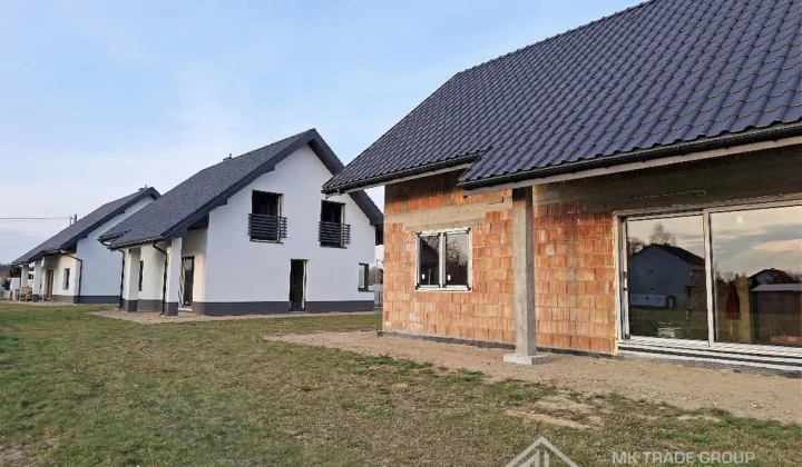 dom wolnostojący, 5 pokoi Kłaj