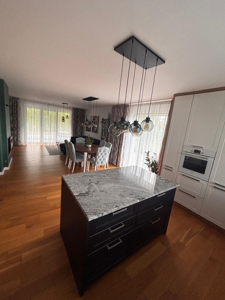 dom wolnostojący, 4 pokoje Prawiedniki, Prawiedniki. Zdjęcie 6