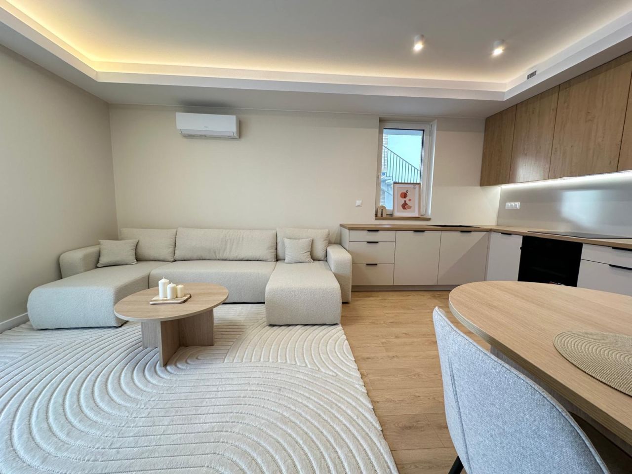 Mieszkanie 4-pokojowe Bibice, ul. Graniczna. Zdjęcie 2