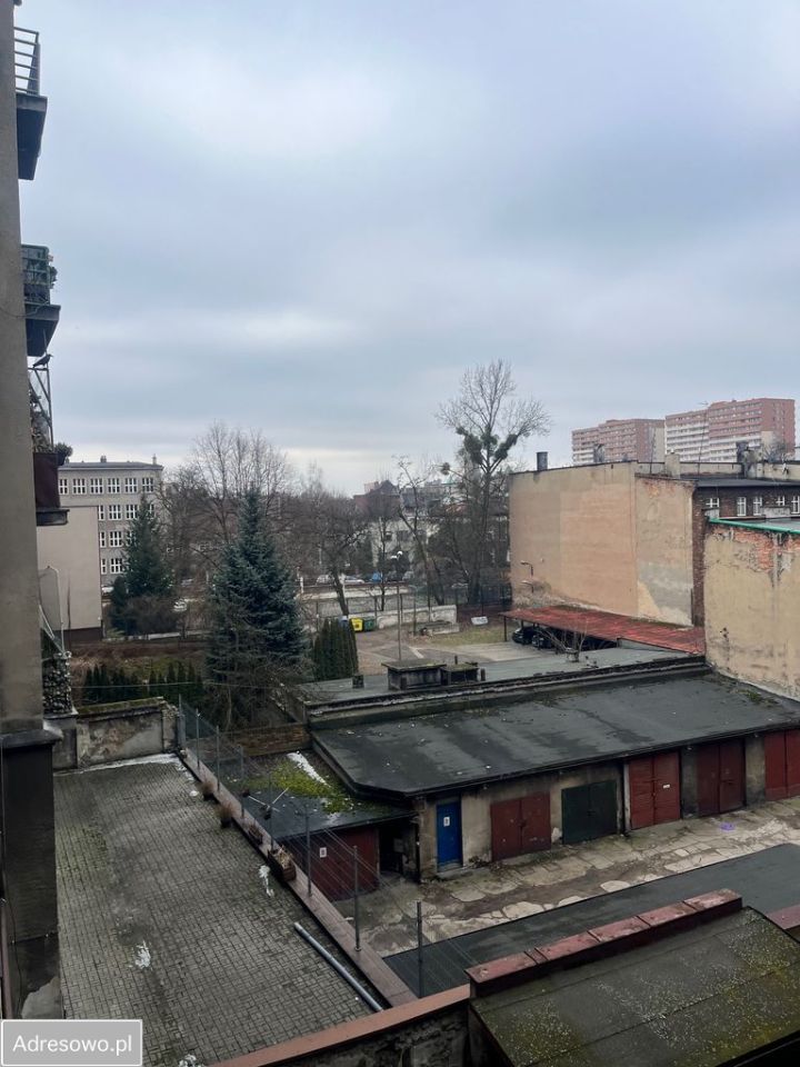 kamienica, 5 pokoi Chorzów Centrum, ul. gen. Henryka Dąbrowskiego. Zdjęcie 3