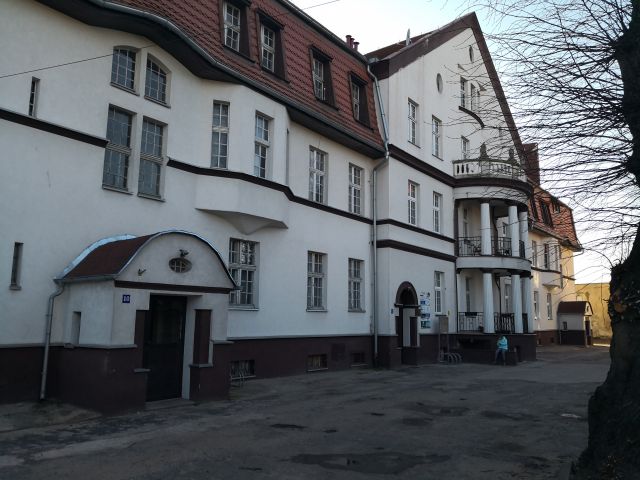 Mieszkanie 5-pokojowe Wałcz Centrum, ul. gen. Leopolda Okulickiego. Zdjęcie 1