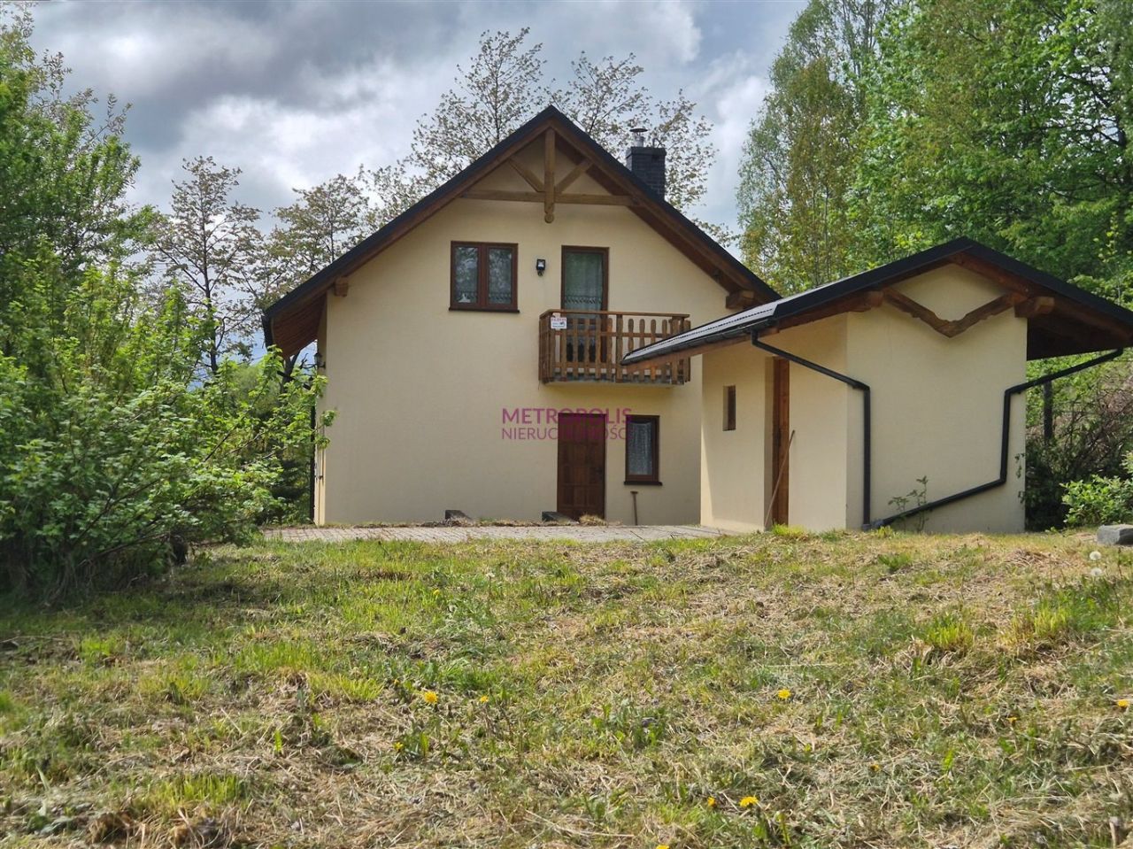 dom wolnostojący, 4 pokoje Laliki. Zdjęcie 1