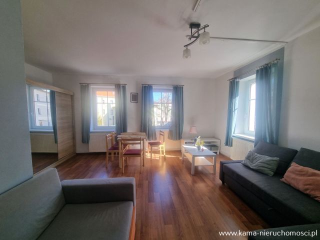 Mieszkanie 2-pokojowe Jelenia Góra Cieplice Śląskie-Zdrój. Zdjęcie 1