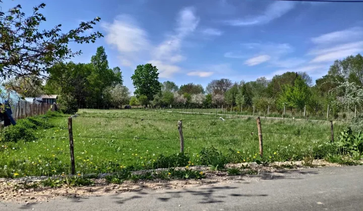 Działka inwestycyjna Kazuń Nowy