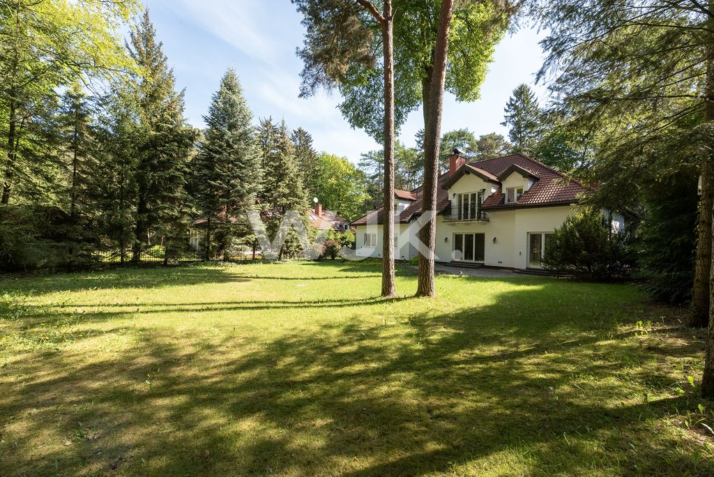 dom wolnostojący, 8 pokoi Konstancin-Jeziorna. Zdjęcie 2