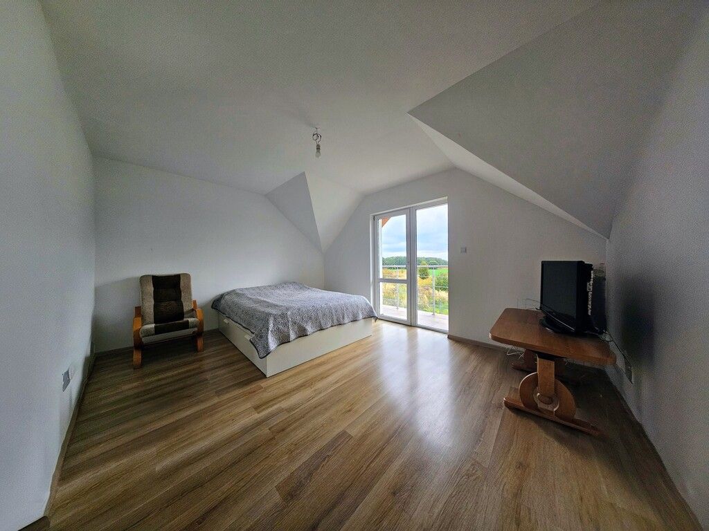 dom wolnostojący, 5 pokoi Siekierowice. Zdjęcie 15