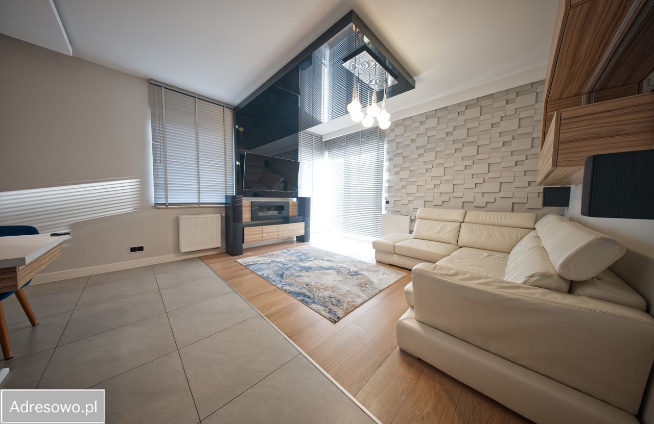 Mieszkanie 3-pokojowe Gdynia Mały Kack, ul. Strzelców. Zdjęcie 1