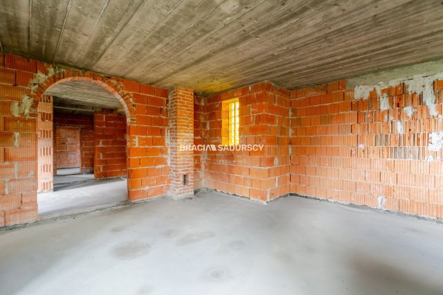 dom wolnostojący, 7 pokoi Śledziejowice. Zdjęcie 10