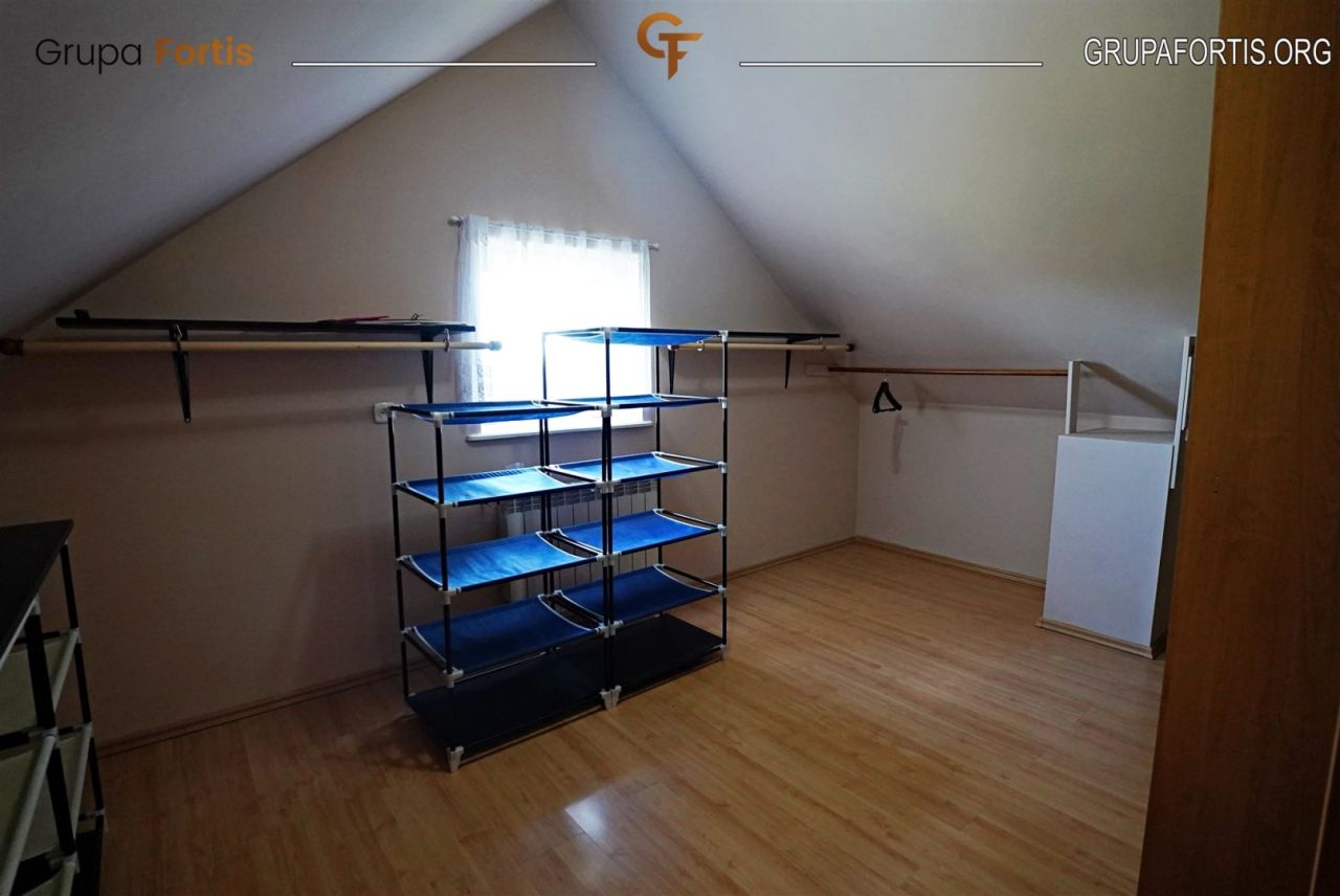 dom wolnostojący, 7 pokoi Pamięcice. Zdjęcie 14