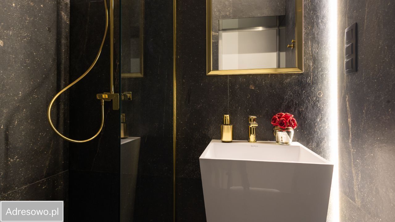 Mieszkanie 3-pokojowe Kraków Stare Miasto, ul. Marii Skłodowskiej-Curie. Zdjęcie 12