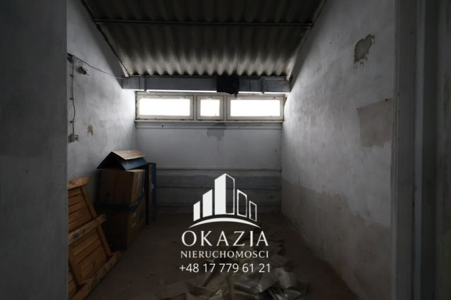 Hala/magazyn Wysoka Głogowska. Zdjęcie 9