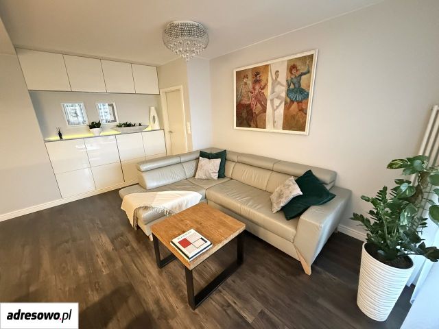 Warszawa Zacisze, ul. św. Wincentego Mieszkanie - 4 pokoje - 95 m² - 4 piętro