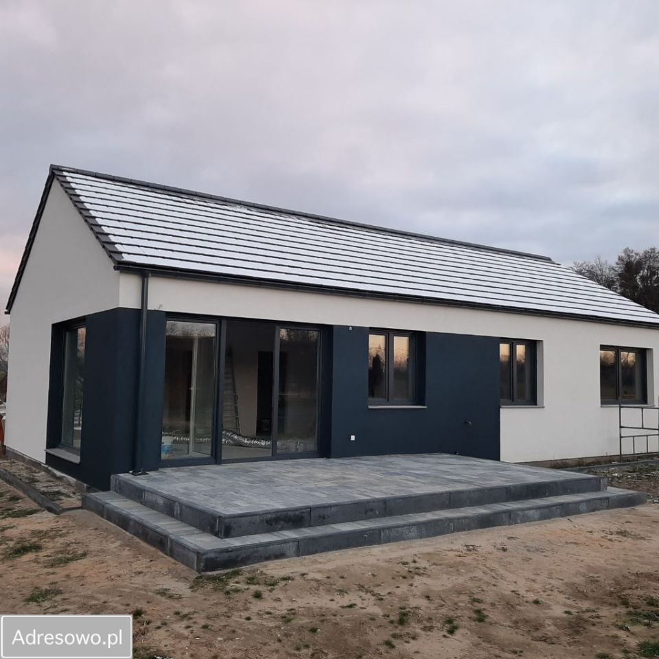dom wolnostojący, 4 pokoje Niemodlin, ul. Nowa. Zdjęcie 1