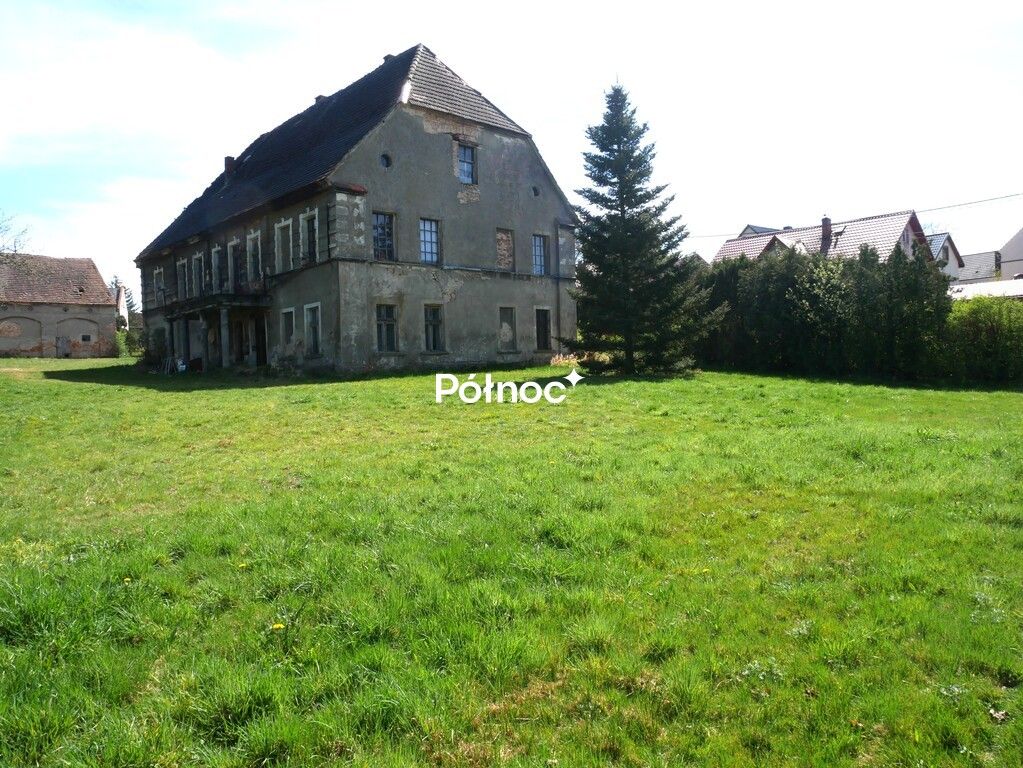 dom wolnostojący, 8 pokoi Krzyżowa. Zdjęcie 5
