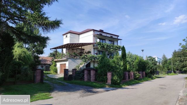 dom wolnostojący, 8 pokoi Zamość Majdan, ul. Majdan. Zdjęcie 1
