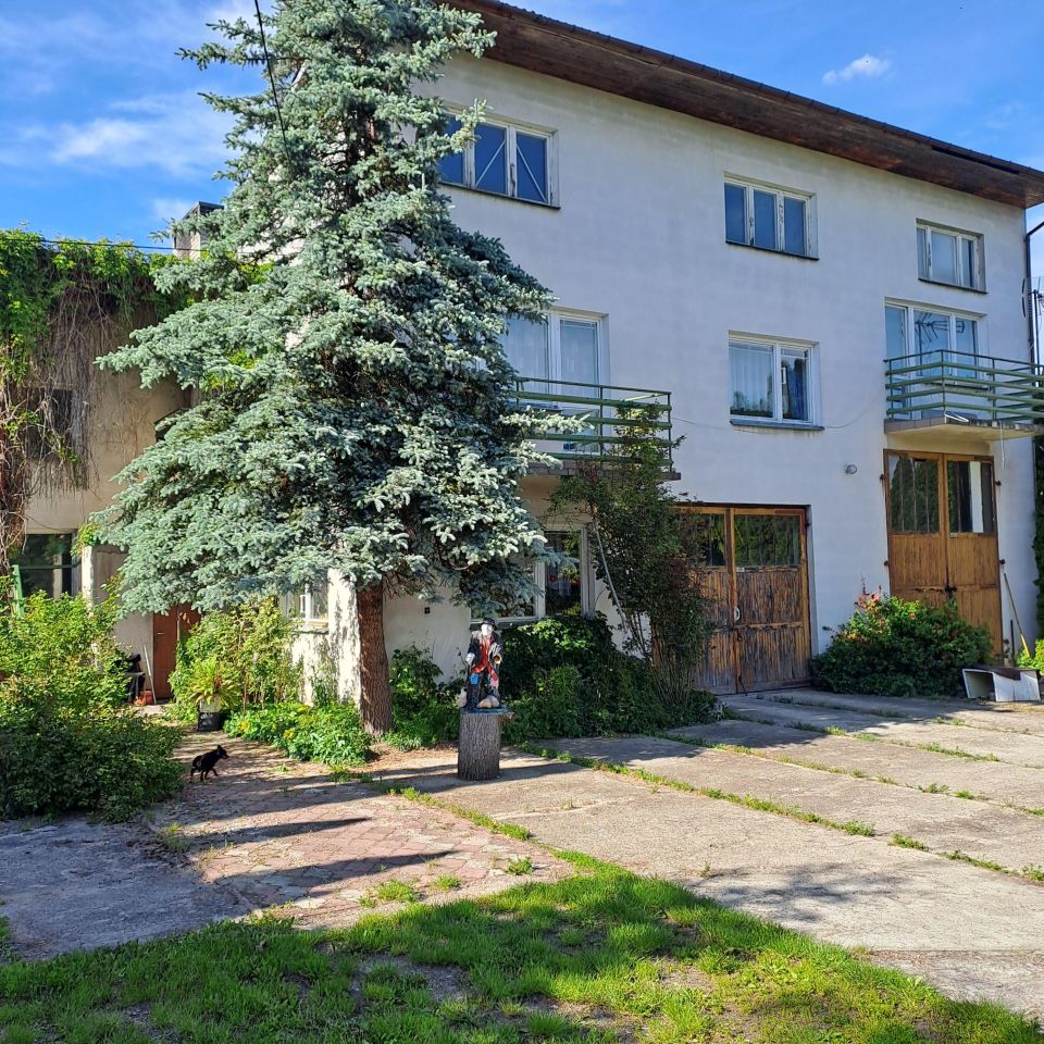 inny, 4 pokoje Dębowica. Zdjęcie 3