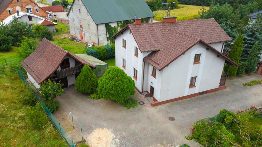 dom wolnostojący, 6 pokoi Bielice. Zdjęcie 1