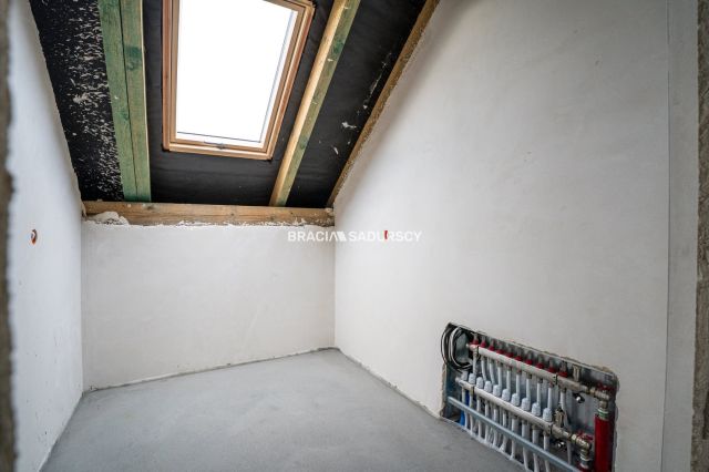 bliźniak, 6 pokoi Koźmice Wielkie. Zdjęcie 14