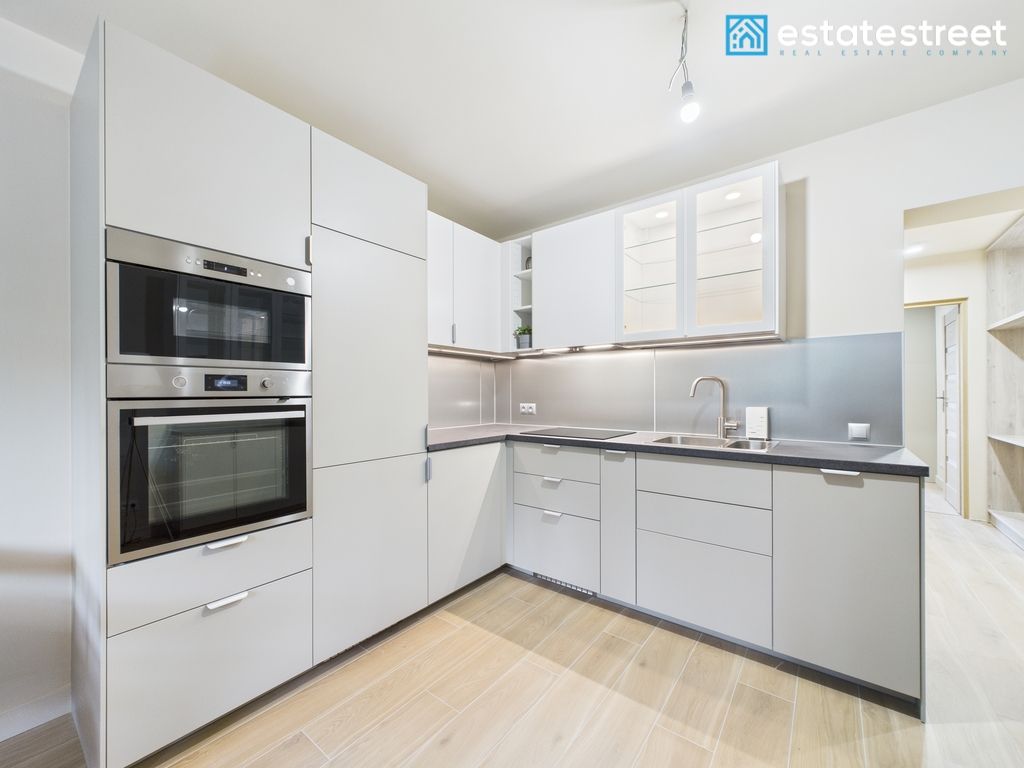 Mieszkanie 3-pokojowe Kraków, ul. ks. Wincentego Turka. Zdjęcie 5