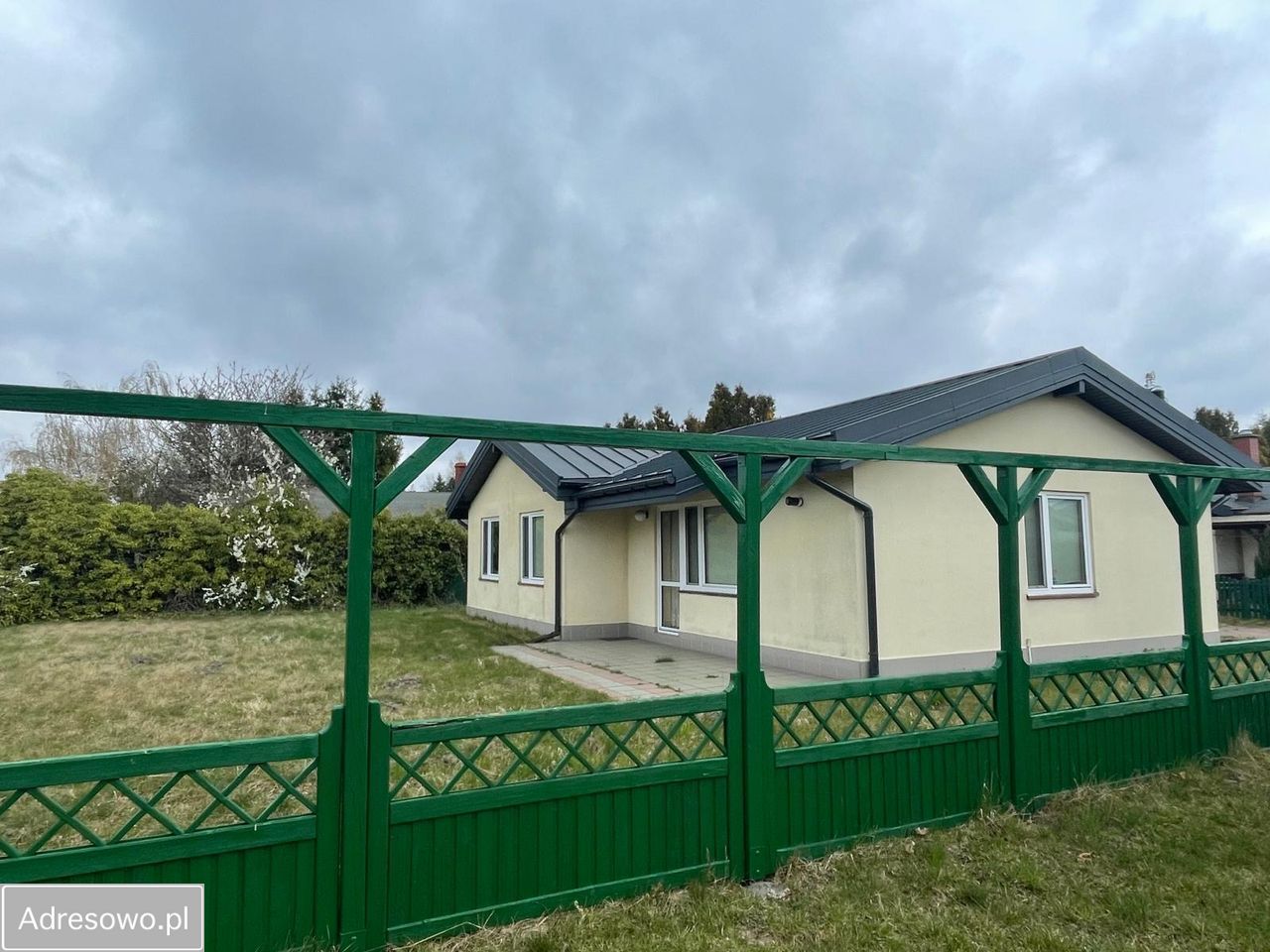 dom wolnostojący, 4 pokoje Popów. Zdjęcie 5