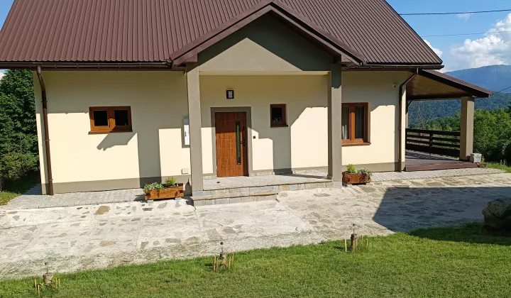 dom wolnostojący, 12 pokoi Zawoja Wełcza