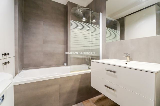 Mieszkanie 4-pokojowe Kraków Swoszowice, ul. Leona Petrażyckiego. Zdjęcie 20