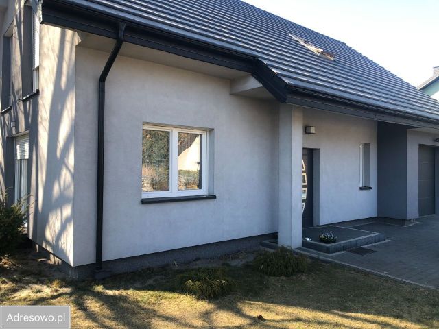 dom wolnostojący, 5 pokoi Pabianice, ul. Karniszewicka. Zdjęcie 1