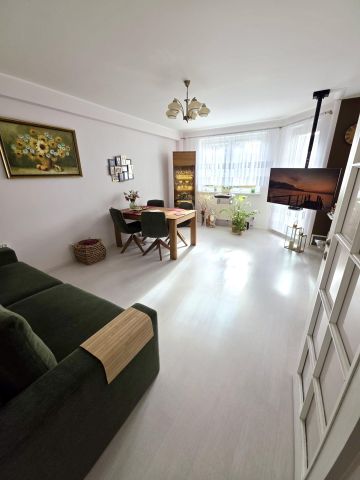 Mieszkanie 3-pokojowe Gdynia Dąbrowa, ul. Lukrecjowa. Zdjęcie 1