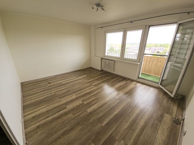 Mieszkanie 3-pokojowe Turek, os. Wyzwolenia. Zdjęcie 1