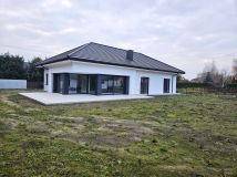 dom wolnostojący, 3 pokoje Krobia