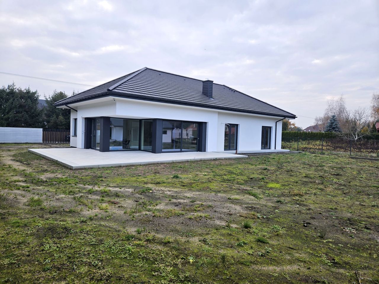 dom wolnostojący, 3 pokoje Krobia