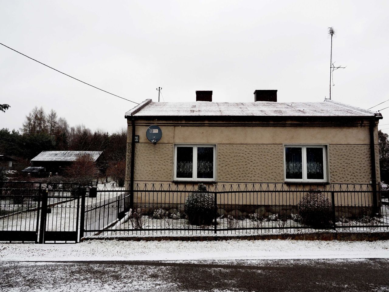 dom wolnostojący, 3 pokoje Radomsko