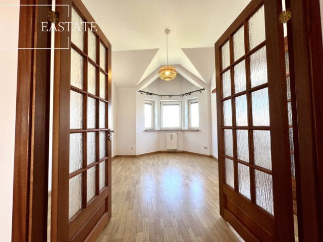 Mieszkanie 5-pokojowe Warszawa Praga-Południe, ul. Szkoły Orląt. Zdjęcie 1