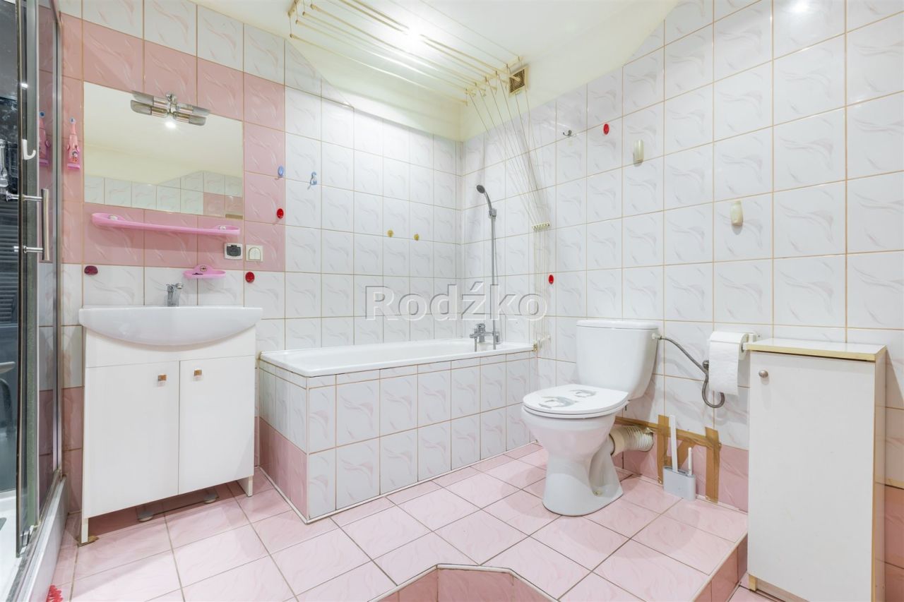 Mieszkanie 3-pokojowe Suponin. Zdjęcie 12