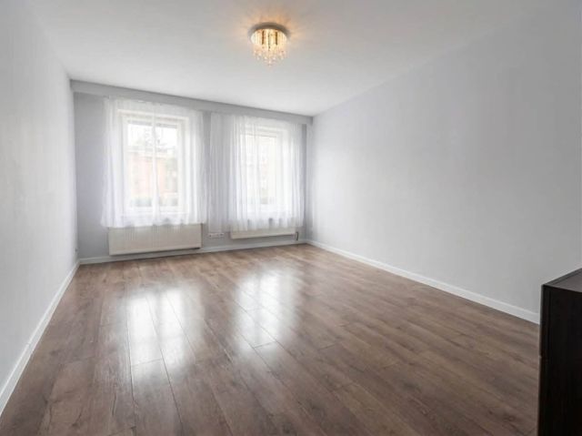 Mieszkanie 2-pokojowe Legnica, ul. Emilii Plater. Zdjęcie 2