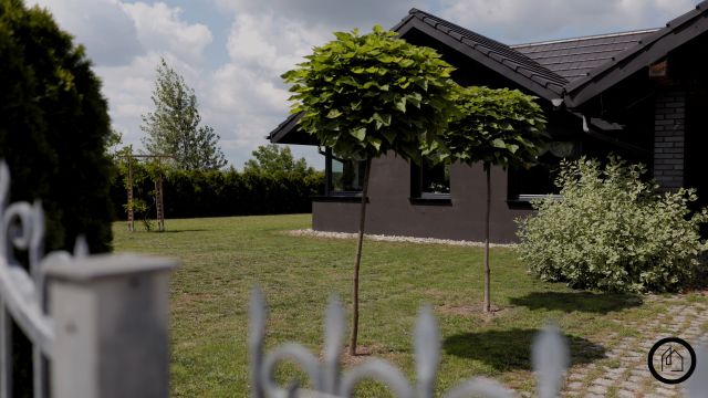 dom wolnostojący, 3 pokoje Zabrze Mikulczyce, ul. Łowiecka. Zdjęcie 2