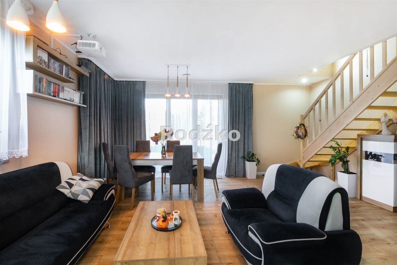 dom wolnostojący, 4 pokoje Rzywno. Zdjęcie 6