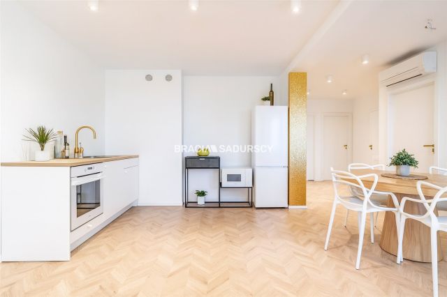 Mieszkanie 4-pokojowe Kraków Bieżanów, ul. Henryka i Karola Czeczów. Zdjęcie 2