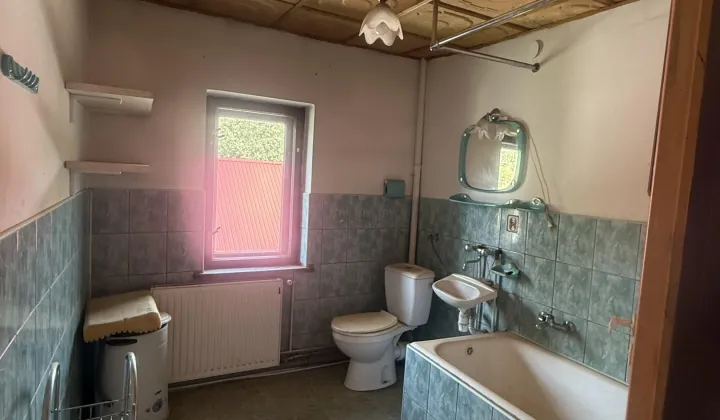 dom wolnostojący, 5 pokoi Twardorzeczka Gruby, ul. Szafirowa
